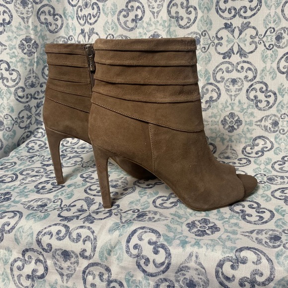 BCBGeneration Womens Peep Toe Booties Size 9 - Picture 6 of 10